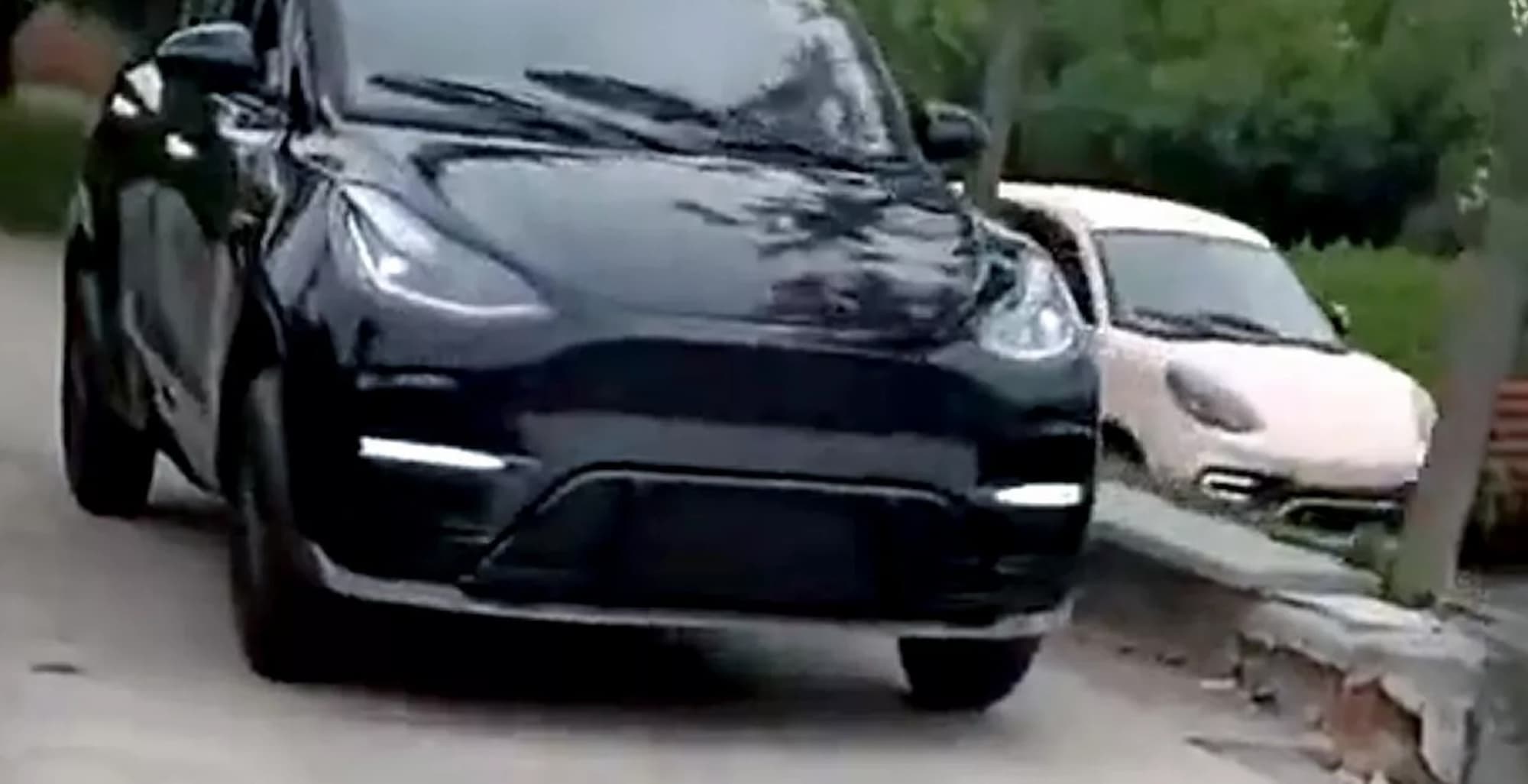 В Китае создали дешевую подделку на Tesla Model Y: она стоит всего 222 тысячи рублей