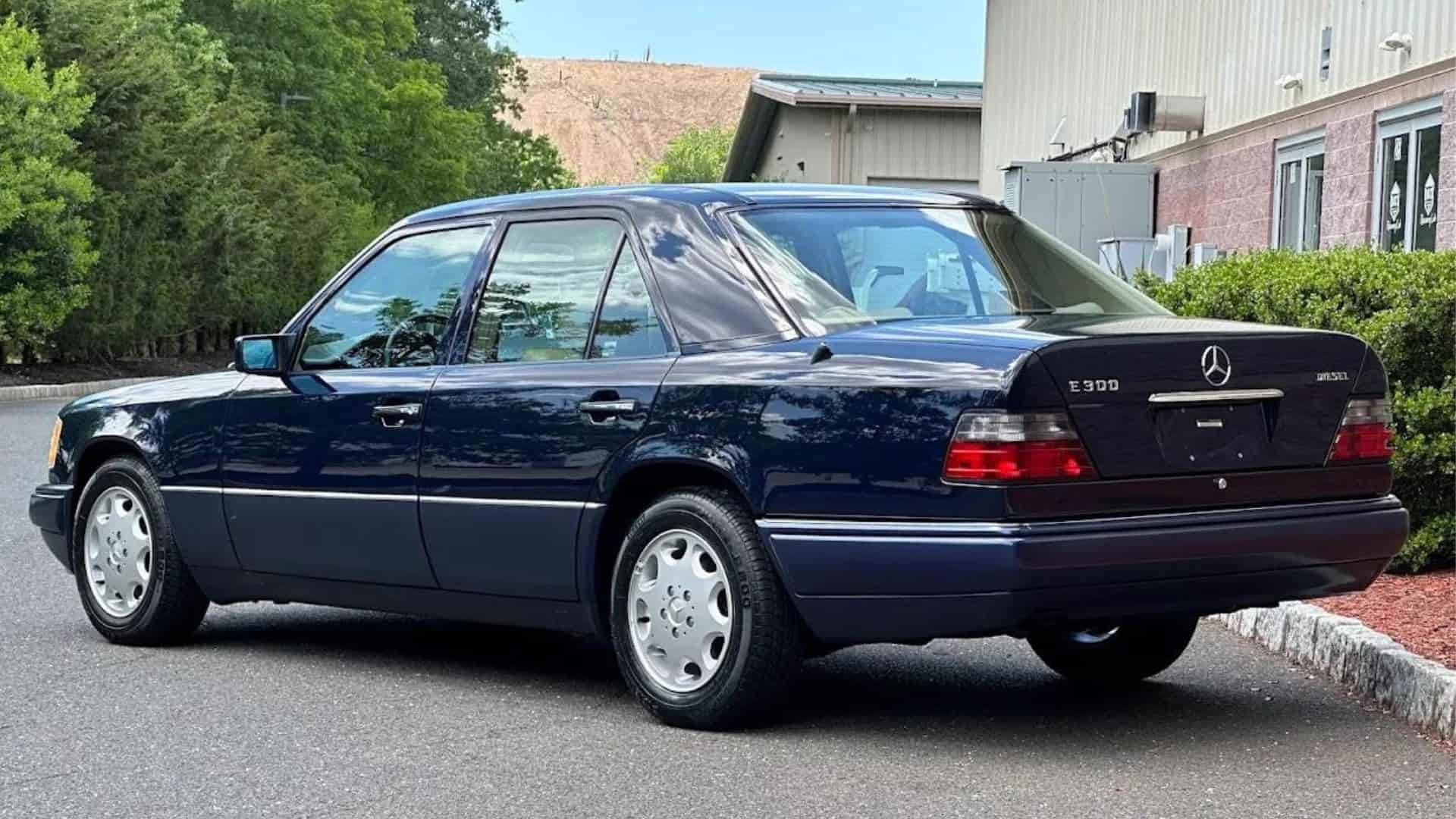 Mercedes E-Class (W124) 1995 года выпуска продали дороже нового