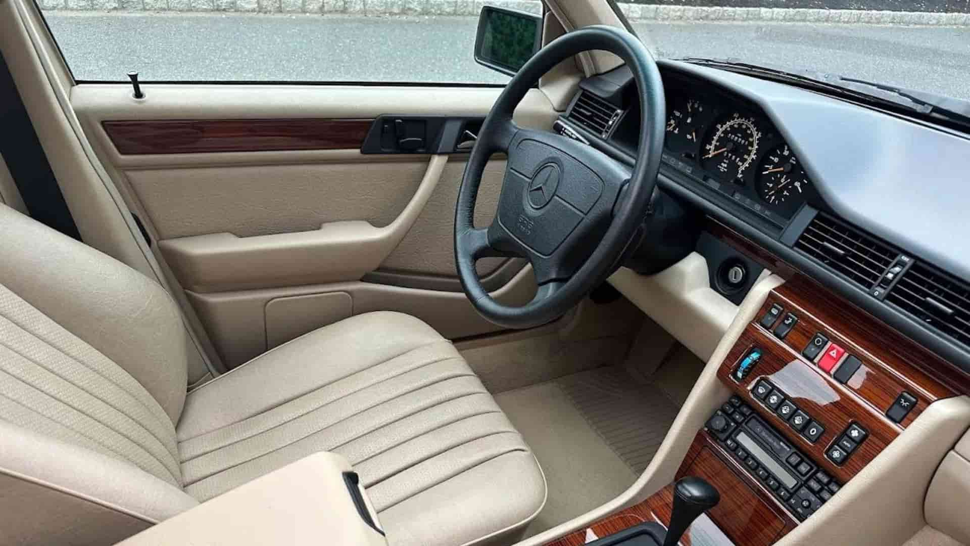 Mercedes E-Class (W124) 1995 года выпуска продали дороже нового