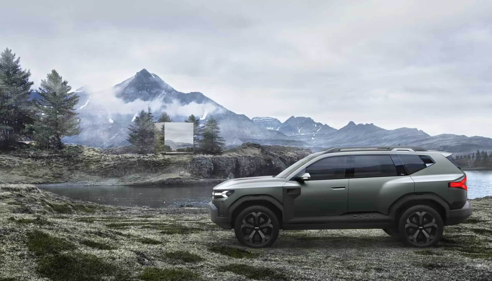 Новый 7-местный кроссовер Dacia появится осенью и окажется чуть дороже Duster