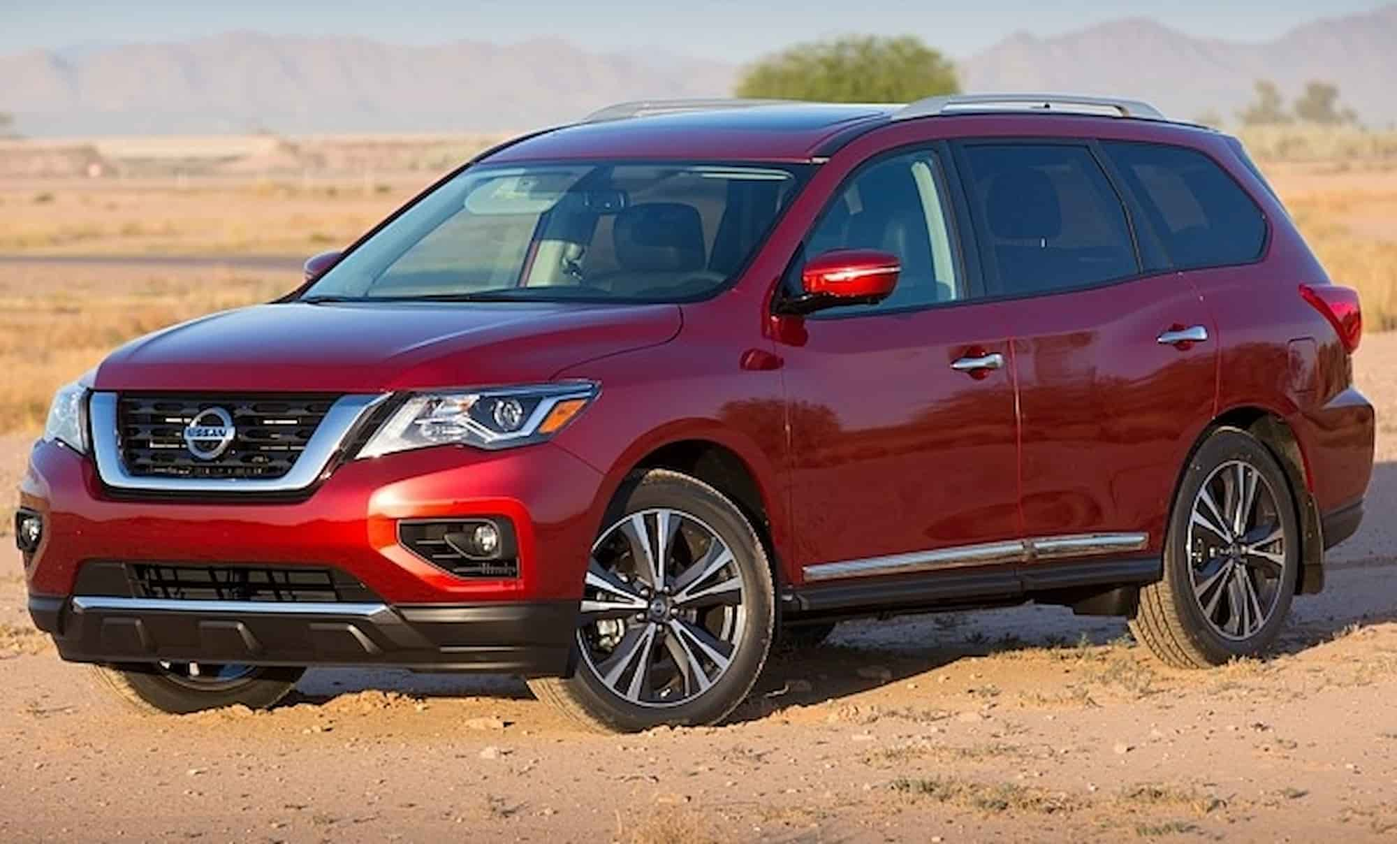 Мужчина купил подержанный Nissan Pathfinder у официального дилера и «попал» на деньги