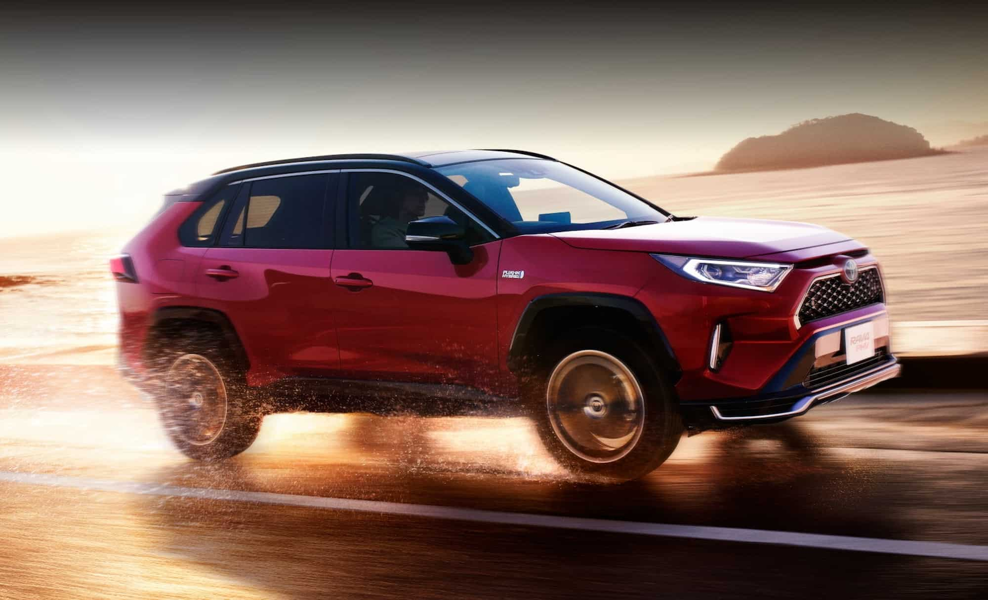 Toyota не хочет рисковать с новым поколением RAV4