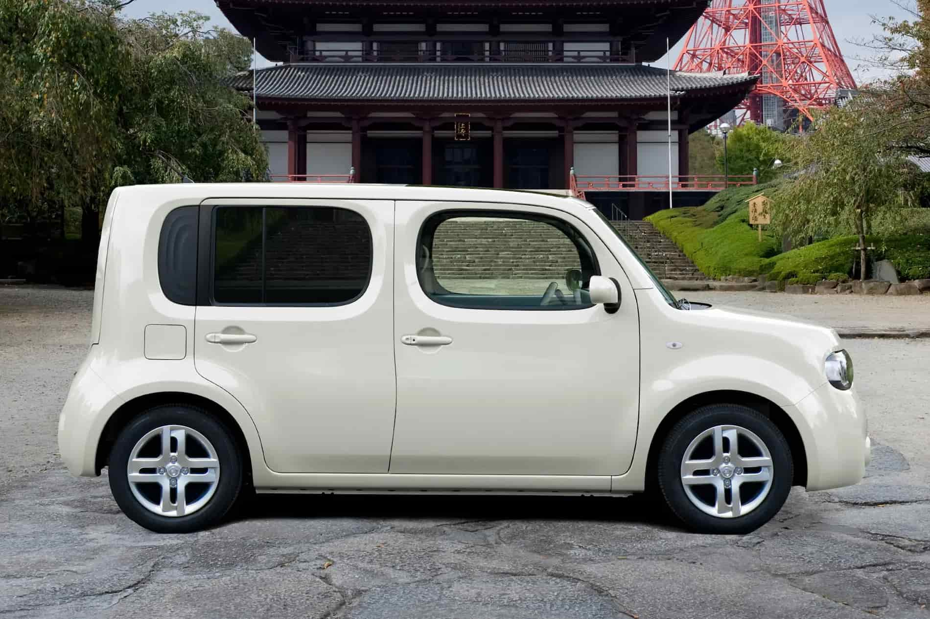 Nissan Cube нового поколения показан на первых изображениях