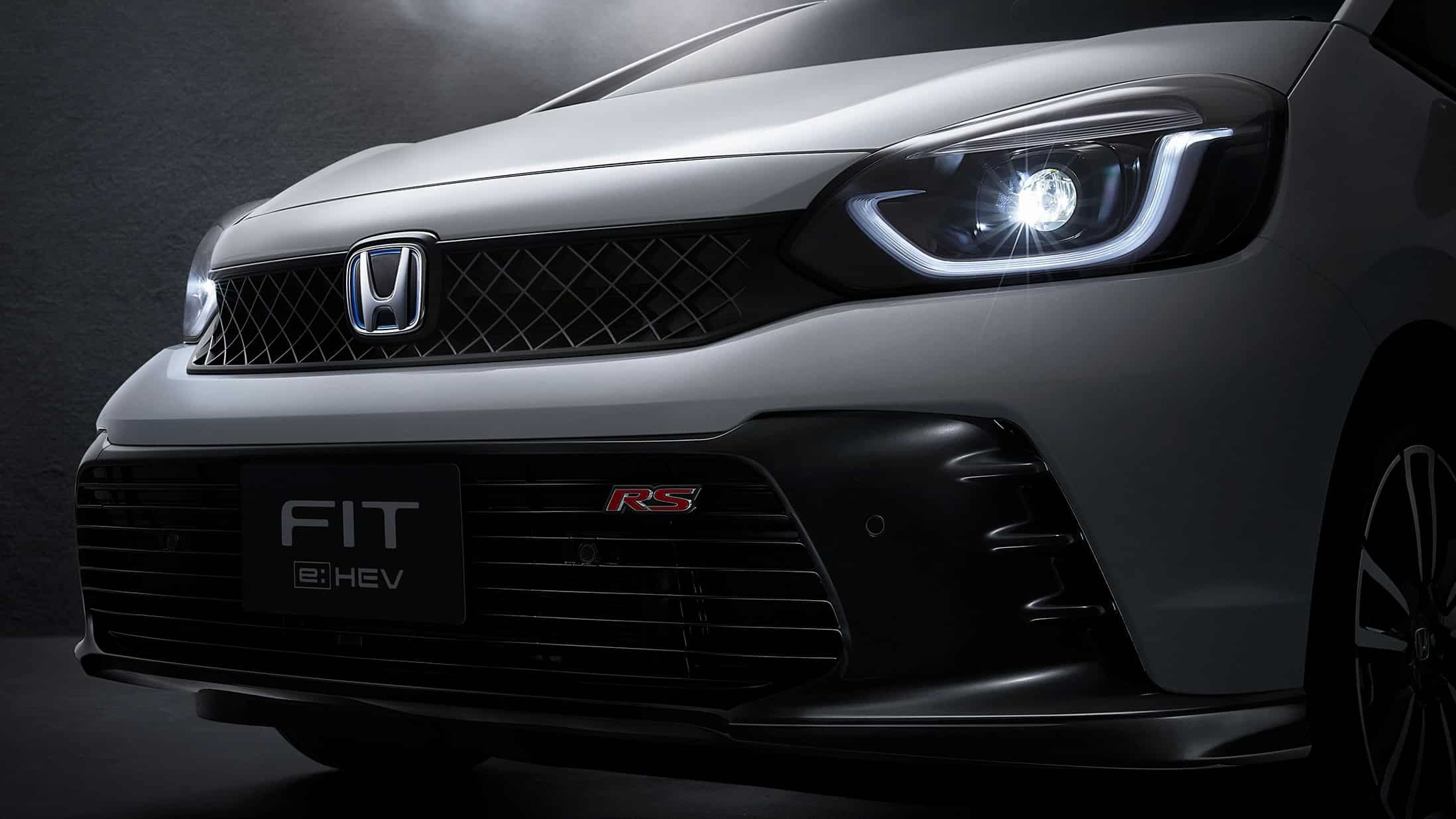 То же самое, но чуть богаче: Honda обновила хэтчбек Fit