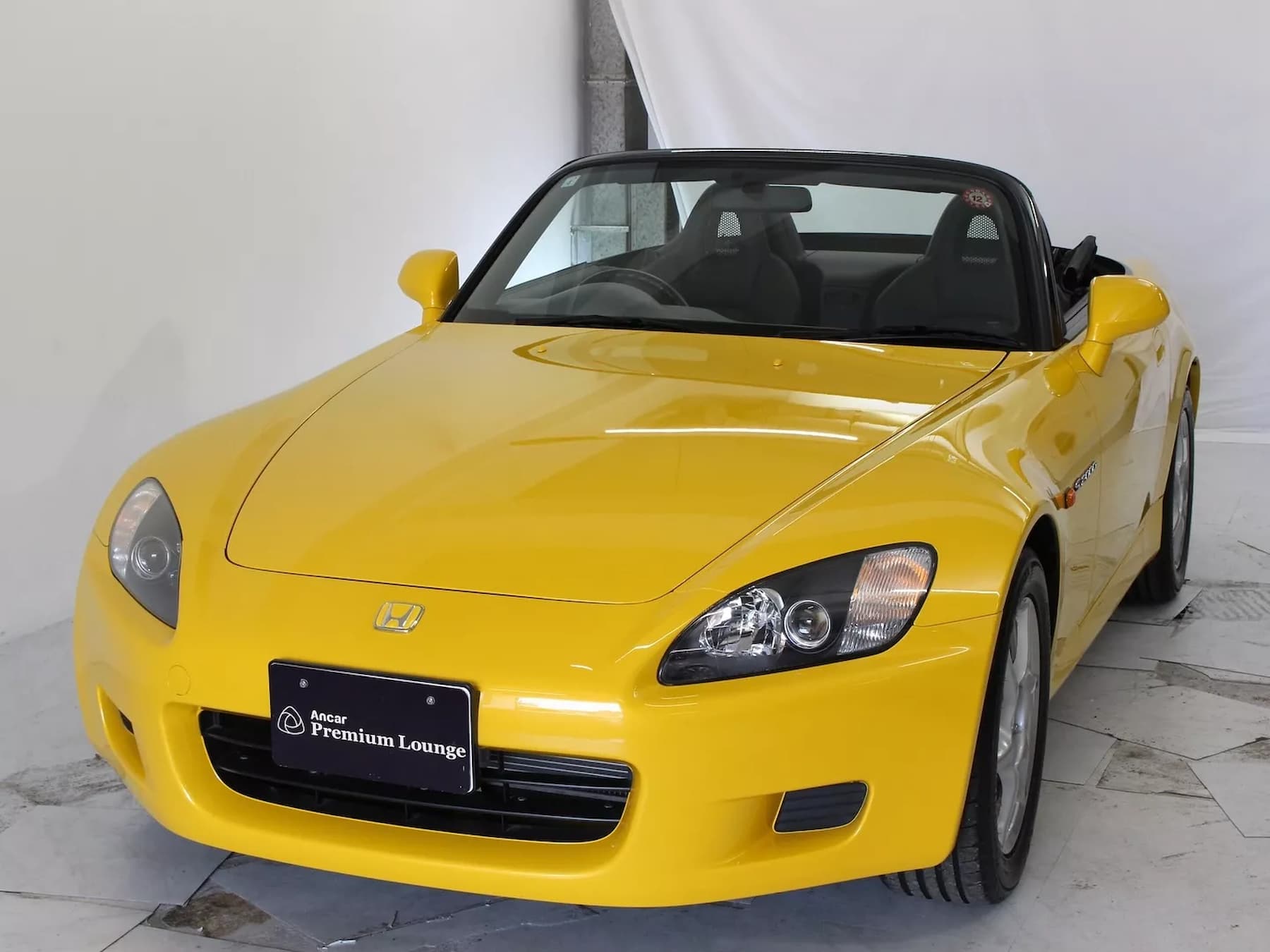 Идеальный Honda S2000 продают дороже 10 миллионов рублей