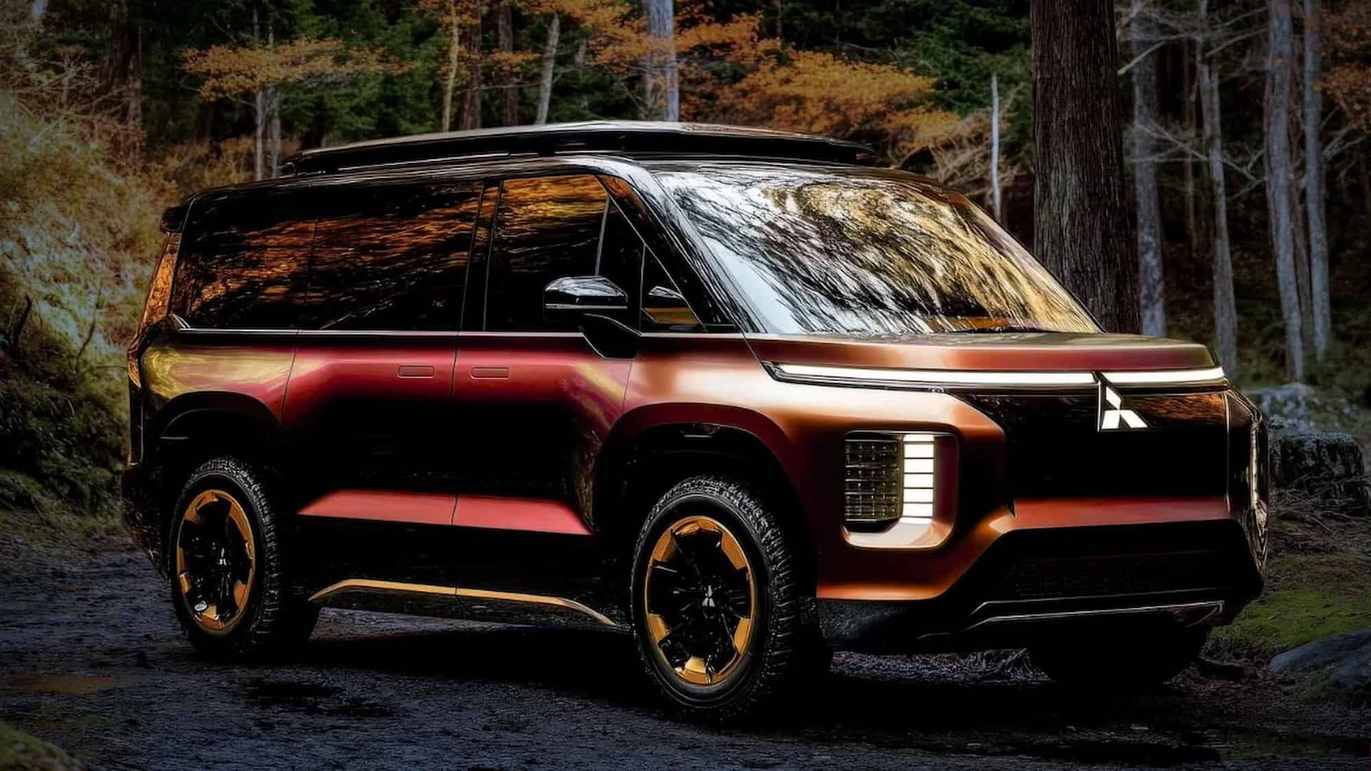 Mitsubishi Delica D:6 нового поколения выглянула из-под занавеса тайны