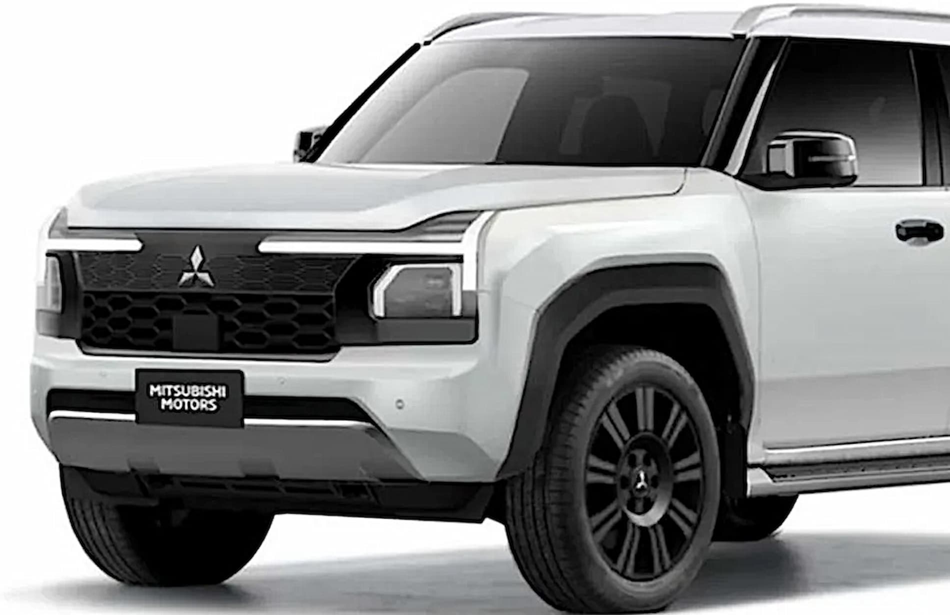 Новый Mitsubishi Pajero Sport (2025) начинает обретать форму