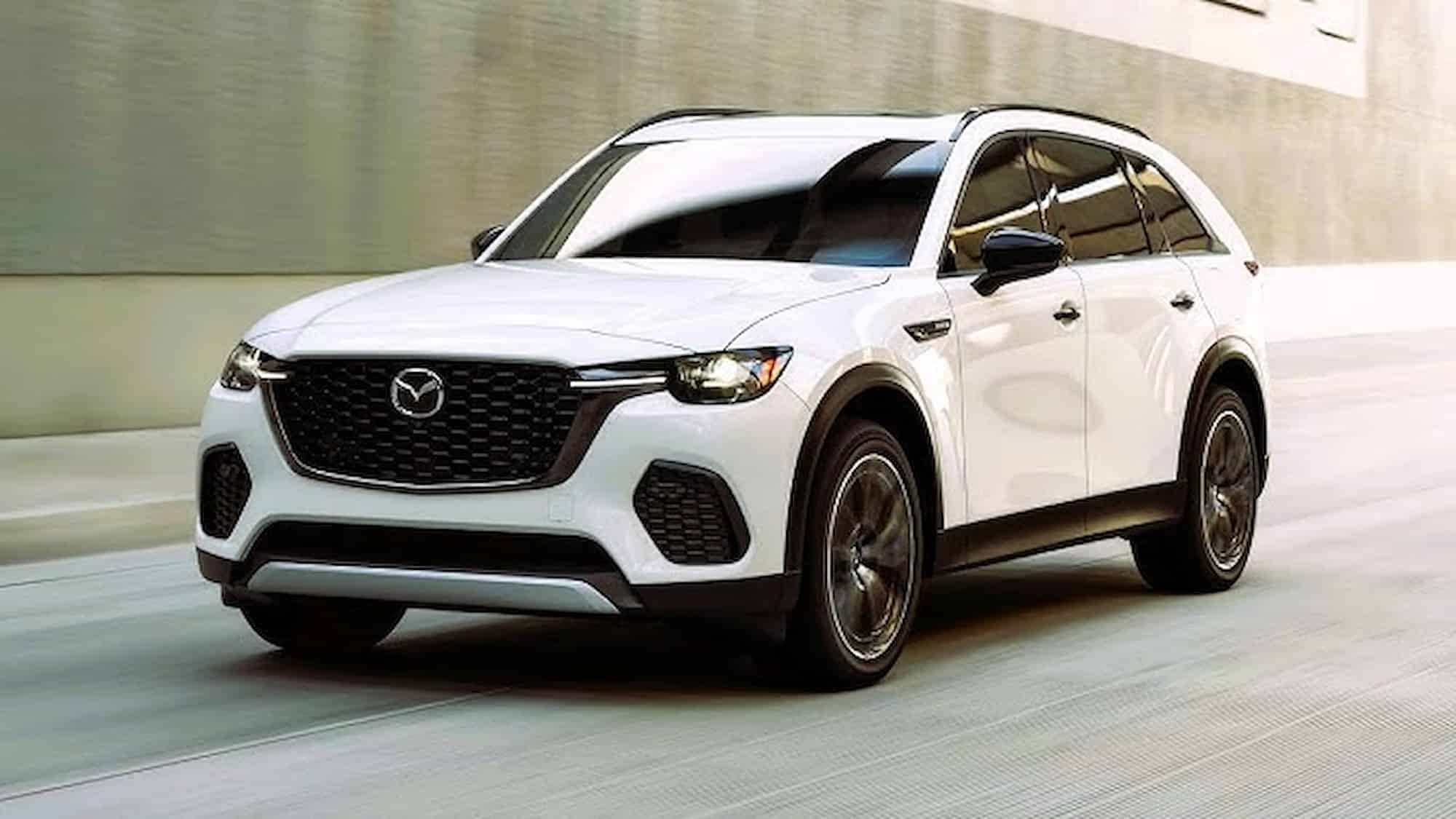 Mazda отзывает более 150 тысяч своих самых популярных кроссоверов