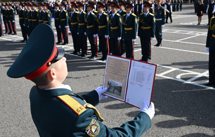 В Госдуме объяснили цель снижения возраста принесения присяги россиян