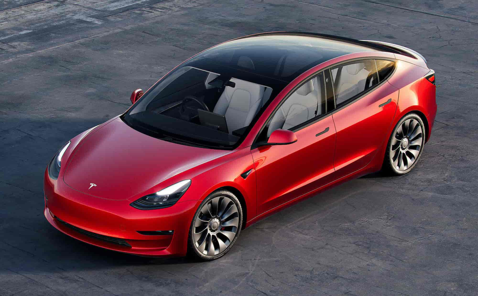 Tesla Model 3 снова последняя в немецком рейтинге надежности: такие автомобили не могут пройти техосмотр