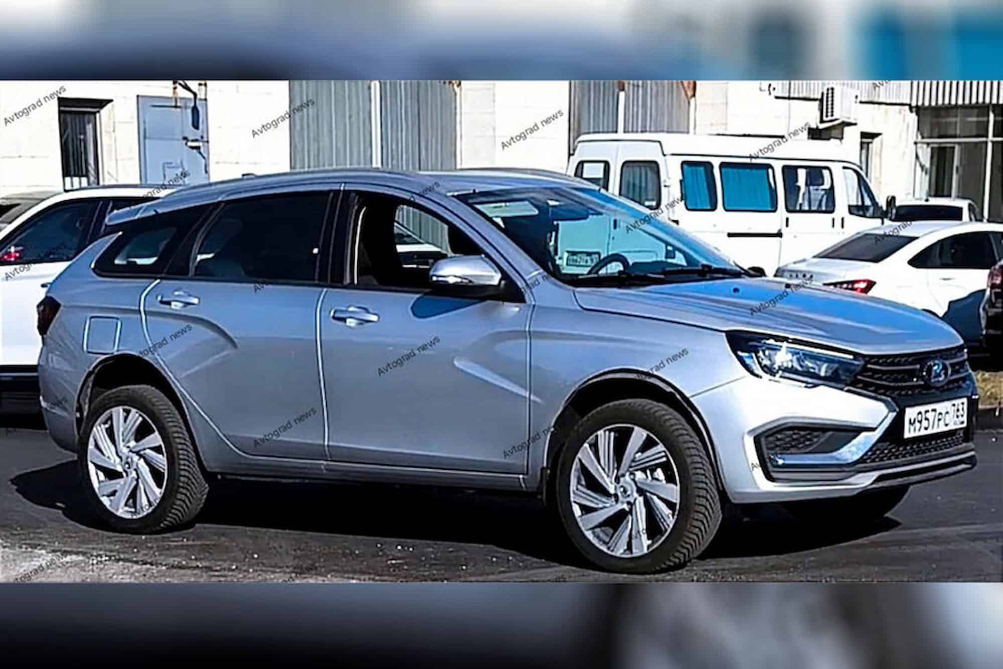 Первый собственный кроссовер «АвтоВАЗа»: что известно о новой Lada B-Plus Cross